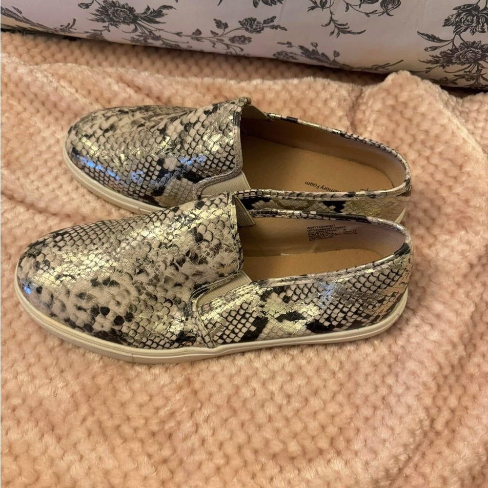Time and Tru Women’s Size 11